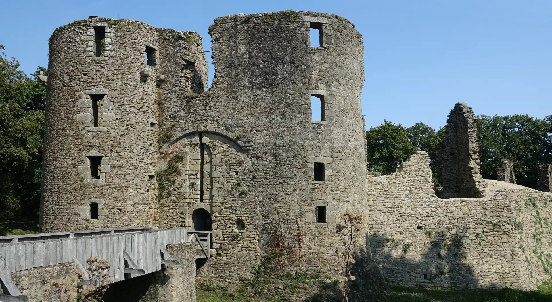 D'avril à octobre, visitez en famille le Château de Ranrouët